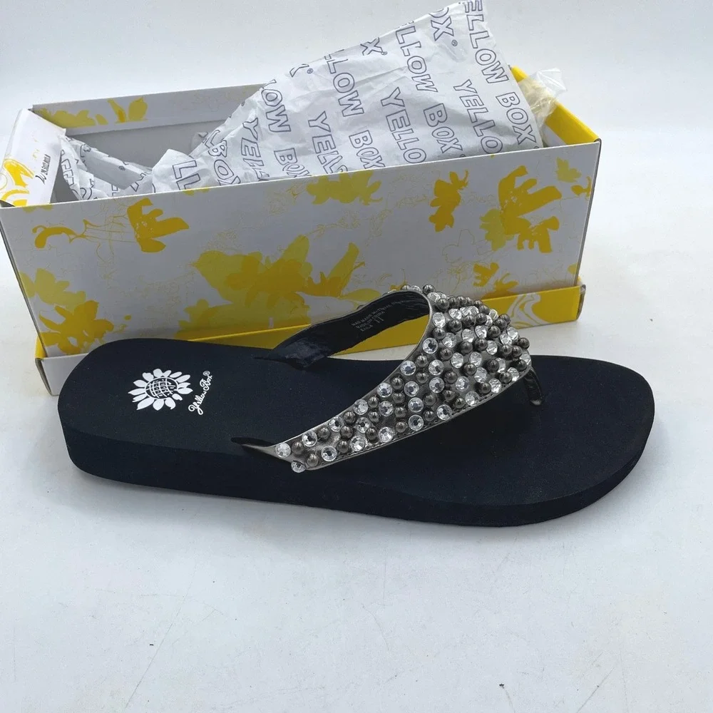 Yellow Box Idetta Pewter Rhinestone Studded Wedge Flip Flop Sandals Womens 11 - Picture 4 of 11